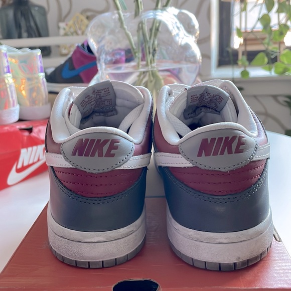 2003 WMNS Nike Dunk Low Size 7 - Picture 4 of 7